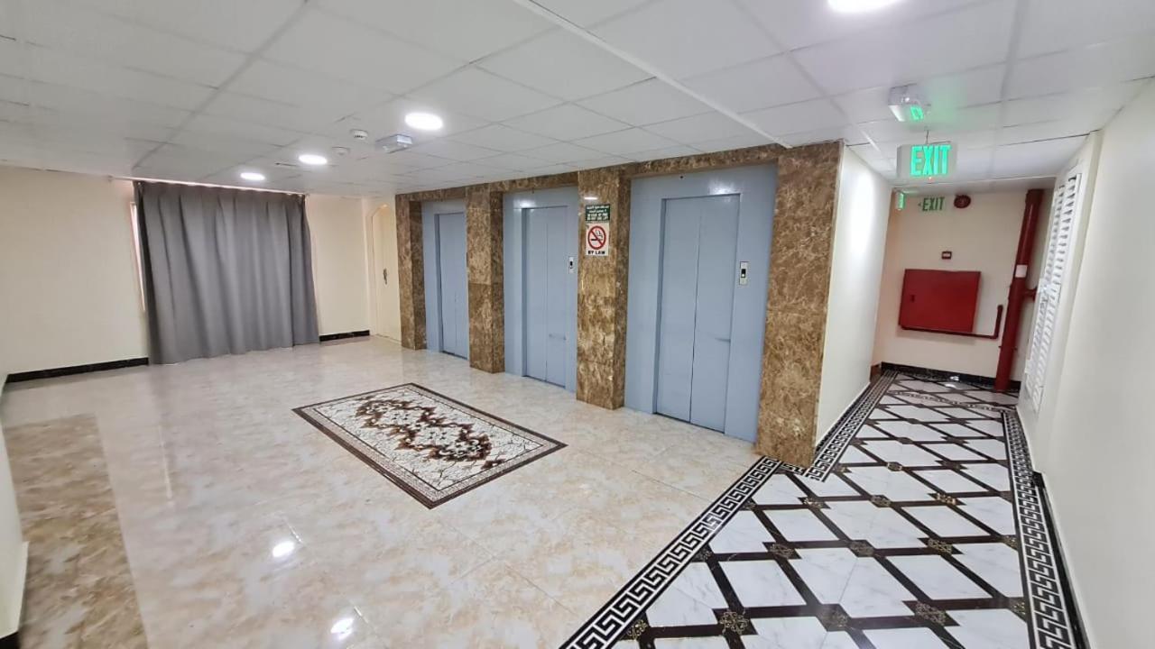 Phoenicia Grand Hotel Дубай Екстер'єр фото